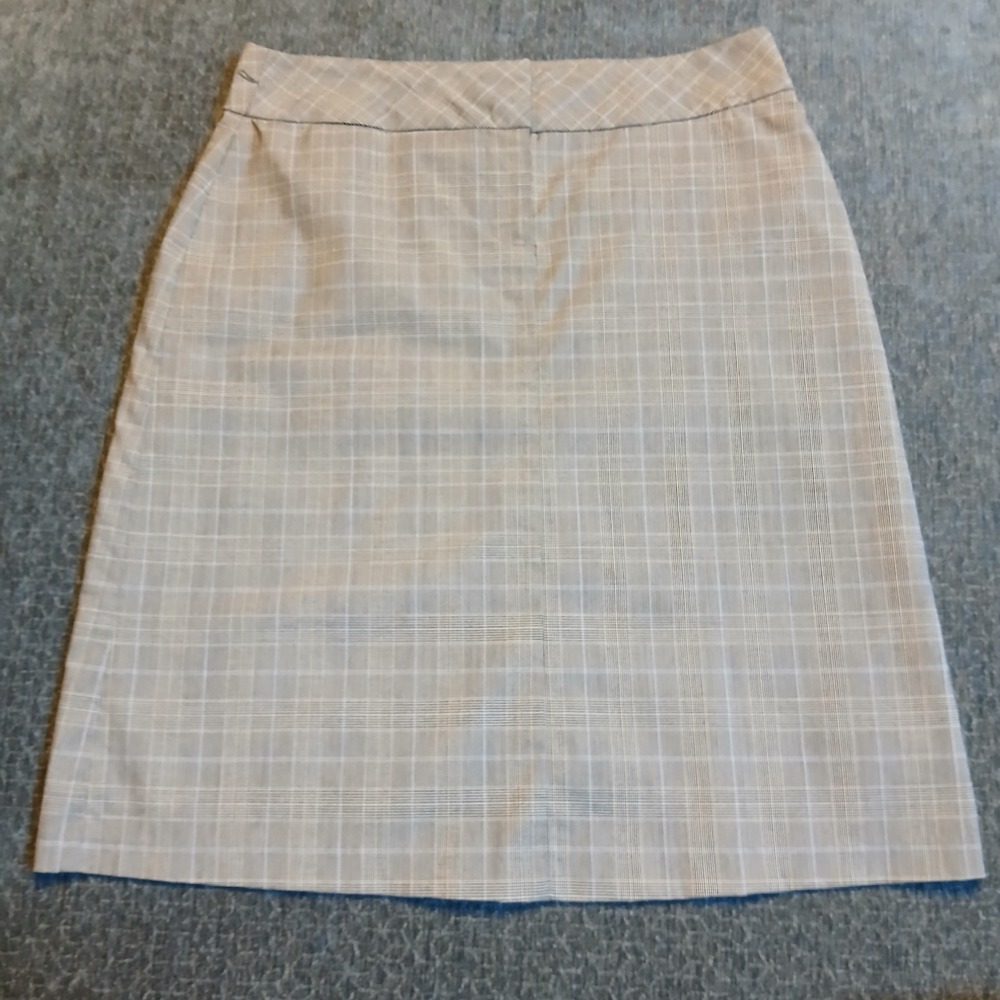 GH Bass & Co Womens Grey Plaid Stretch Pencil Skirt Sz 10 Knee Length NWOT